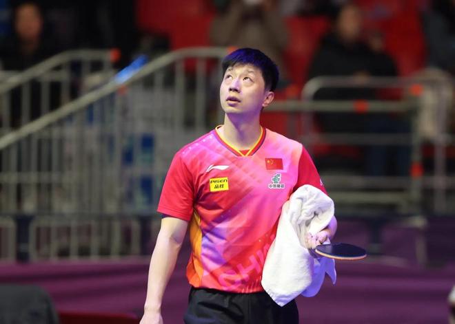 搀扶离场 搀扶离场