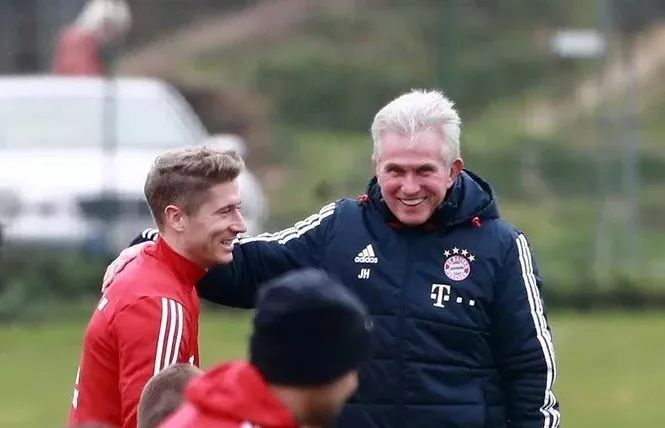 他感到无比 他感到无比