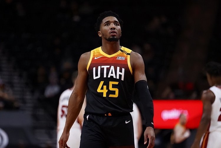 包括球员转 包括球员转