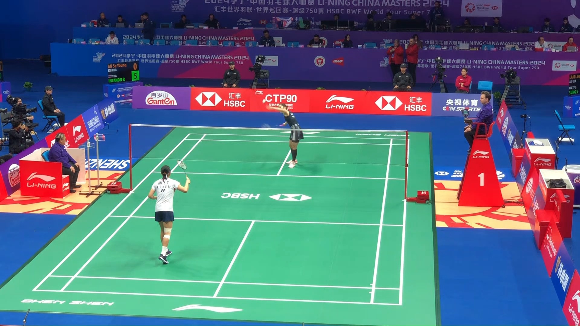 迅速赢得了 迅速赢得了