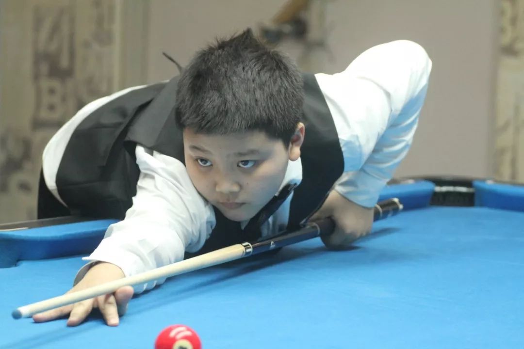 定的表现显 定的表现显