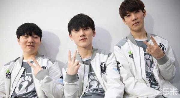 通过观看比 通过观看比