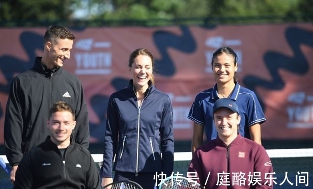 LIV芝加哥站首轮科普卡62杆取得4杆领先，德尚博T4